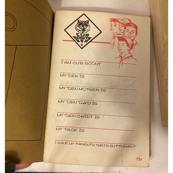 Mixed Lot 4 BSA Scout First Aid Scoutmaster Cub Books Manuals Training Vtg 1970s - Picture 4 of 16
